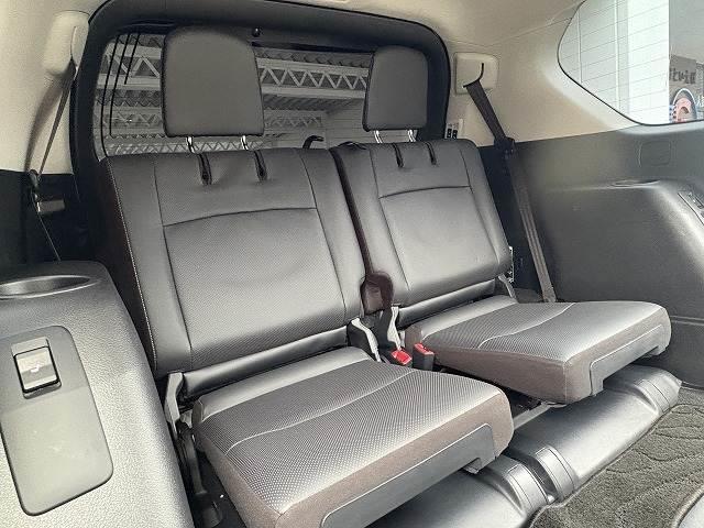 ランドクルーザープラド TX Lパッケージ 禁煙車 サンルーフ ALPINEフローティングナビ 純正19インチAW シートヒーター/クーラー ETC 寒冷地仕様 ルーフレール トヨタセーフティセンス バックカメラ パワーシート バックフォグ(12枚目)