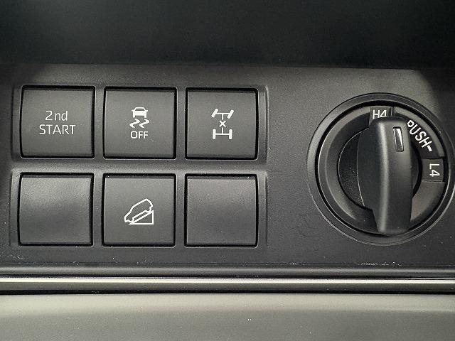 TOYOTA LAND CRUISER PRADO TX L PACKAGE