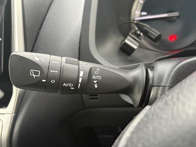 TOYOTA LAND CRUISER PRADO TX L PACKAGE