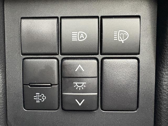 TOYOTA LAND CRUISER PRADO TX L PACKAGE