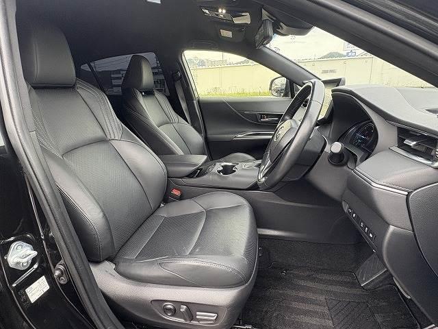 ハリアーハイブリッド Ｚ　レザーパッケージ　禁煙車　モデリスタエアロ　全周囲カメラ　純正１２．３ナビ　ＢＳＭ　ＨＵＤ　黒革　デジタルインナーミラー　ＥＴＣ２．０　ＪＢＬサウンド　パワーバックドア　シートヒーター／クーラー　ステアリングヒーター（11枚目）