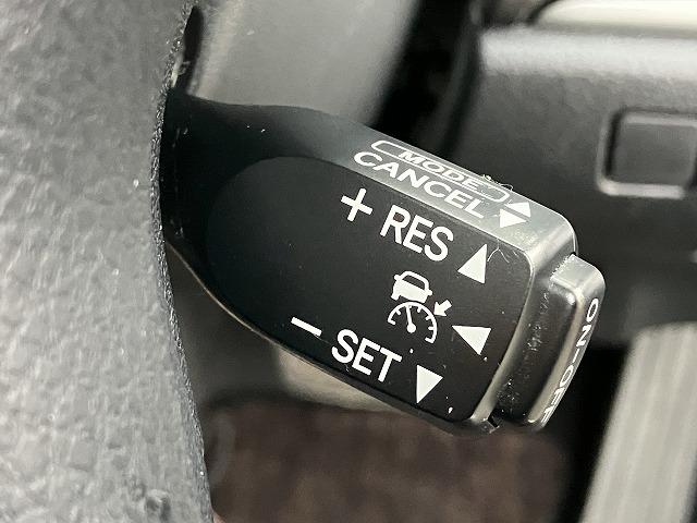 クラウンハイブリッド アスリートＧ　禁煙車　サンルーフ　黒革　メーカーナビ　フルセグＴＶ　ＬＥＤヘッド　バックカメラ　シートメモリー　プッシュスタート　追従クルーズコントロール　パワーシート　純正１８インチＡＷ　ＥＴＣ　オートライト（39枚目）