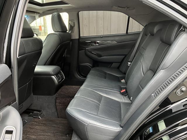 クラウンハイブリッド アスリートＧ　禁煙車　サンルーフ　黒革　メーカーナビ　フルセグＴＶ　ＬＥＤヘッド　バックカメラ　シートメモリー　プッシュスタート　追従クルーズコントロール　パワーシート　純正１８インチＡＷ　ＥＴＣ　オートライト（48枚目）