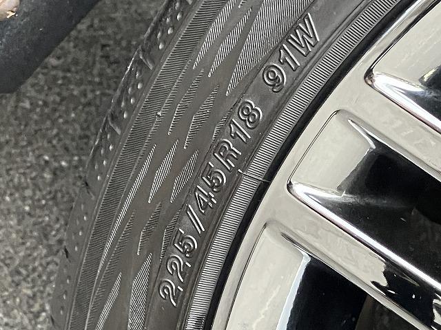 クラウンハイブリッド アスリートＧ　禁煙車　サンルーフ　黒革　メーカーナビ　フルセグＴＶ　ＬＥＤヘッド　バックカメラ　シートメモリー　プッシュスタート　追従クルーズコントロール　パワーシート　純正１８インチＡＷ　ＥＴＣ　オートライト（56枚目）