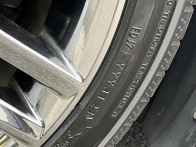 クラウンハイブリッド アスリートＧ　禁煙車　サンルーフ　黒革　メーカーナビ　フルセグＴＶ　ＬＥＤヘッド　バックカメラ　シートメモリー　プッシュスタート　追従クルーズコントロール　パワーシート　純正１８インチＡＷ　ＥＴＣ　オートライト（57枚目）