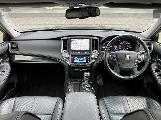 クラウンハイブリッド アスリートＧ　禁煙車　サンルーフ　黒革　メーカーナビ　フルセグＴＶ　ＬＥＤヘッド　バックカメラ　シートメモリー　プッシュスタート　追従クルーズコントロール　パワーシート　純正１８インチＡＷ　ＥＴＣ　オートライト（61枚目）