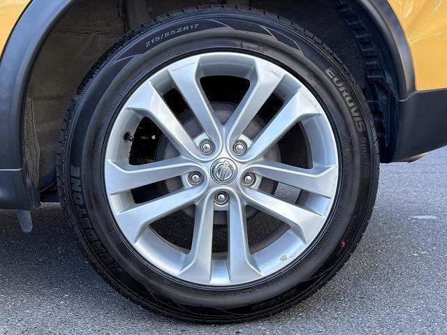 ジューク １５ＲＸ　Ｖセレクション　禁煙車　純正ナビ　バックカメラ　ＥＴＣ　前方ドラレコ　電動格納ミラー　プッシュスタート　衝突軽減ブレーキ　Ｄ－ＭＯＤＥ　ＣＤ／ＤＶＤ再生　オートライト　純正１７インチアルミ　アイソフィックス（62枚目）