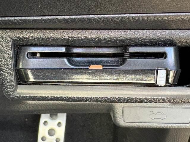 フォレスター ２．０ｉ－Ｓ　アイサイト　禁煙車　ルーフレール　ＥＴＣ　ＢＳＭ　ダイヤトーンサウンド７型ナビ　フルセグＴＶ　ＬＥＤヘッドライト　純正１８インチＡＷ　ハーフレザーシート　シートヒーター　ＸＭＯＤＥ　電動リアゲート　パワーシート（9枚目）