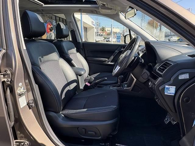 フォレスター ２．０ｉ－Ｓ　アイサイト　禁煙車　ルーフレール　ＥＴＣ　ＢＳＭ　ダイヤトーンサウンド７型ナビ　フルセグＴＶ　ＬＥＤヘッドライト　純正１８インチＡＷ　ハーフレザーシート　シートヒーター　ＸＭＯＤＥ　電動リアゲート　パワーシート（11枚目）