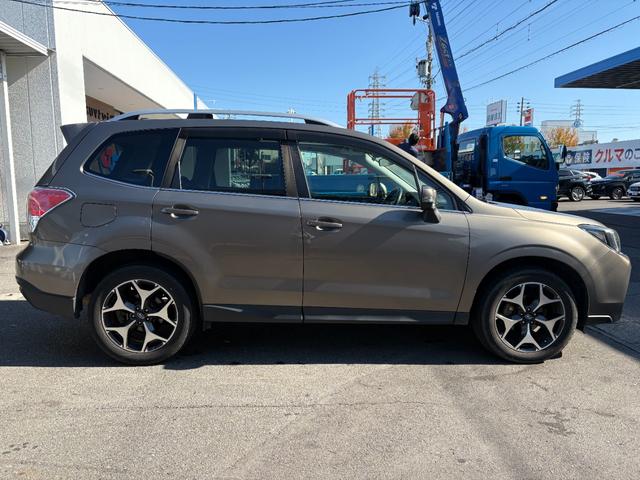 フォレスター ２．０ｉ－Ｓ　アイサイト　禁煙車　ルーフレール　ＥＴＣ　ＢＳＭ　ダイヤトーンサウンド７型ナビ　フルセグＴＶ　ＬＥＤヘッドライト　純正１８インチＡＷ　ハーフレザーシート　シートヒーター　ＸＭＯＤＥ　電動リアゲート　パワーシート（24枚目）