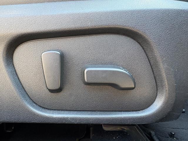 フォレスター ２．０ｉ－Ｓ　アイサイト　禁煙車　ルーフレール　ＥＴＣ　ＢＳＭ　ダイヤトーンサウンド７型ナビ　フルセグＴＶ　ＬＥＤヘッドライト　純正１８インチＡＷ　ハーフレザーシート　シートヒーター　ＸＭＯＤＥ　電動リアゲート　パワーシート（51枚目）