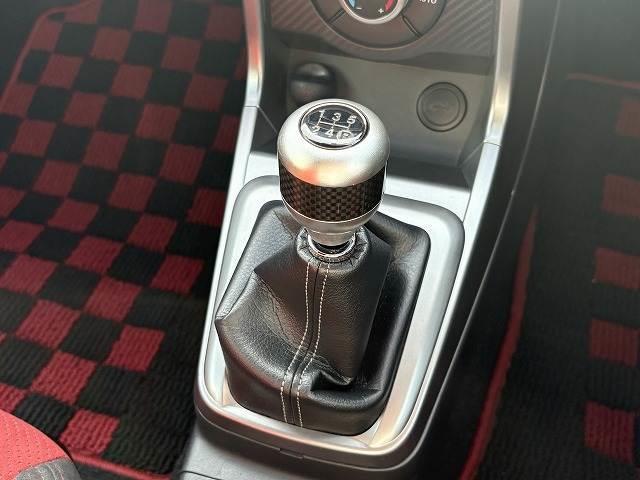 コペン セロ　Ｓ　禁煙　５速マニュアル　純正ナビ　フルセグＴＶ　ＲＥＣＡＲＯシート　ＢＩＬＳＴＥＩＮサスペンション　バックカメラ　シートヒーター　アクティブトップ　ＬＥＤヘッドライト　ＣＤ／ＤＶＤ　純正１６インチＡＷ（4枚目）