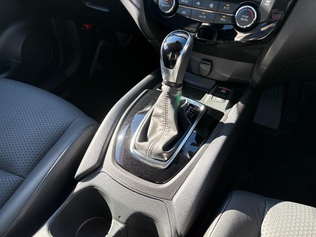 エクストレイル ２０Ｘｉ　Ｖセレクション　禁煙　４ＷＤ　全周囲カメラ　プロパイロット　ＥＴＣ２．０　ルーフレール　純正ナビ　フルセグＴＶ　デジタルインナーミラー　パワーシート　電動リアゲート　シートヒーター　ＬＥＤヘッド　純正１８インチアルミ（45枚目）