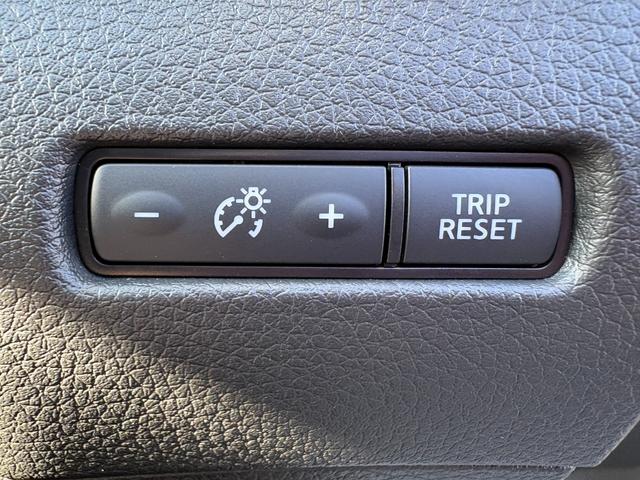 エクストレイル ２０Ｘｉ　Ｖセレクション　禁煙　４ＷＤ　全周囲カメラ　プロパイロット　ＥＴＣ２．０　ルーフレール　純正ナビ　フルセグＴＶ　デジタルインナーミラー　パワーシート　電動リアゲート　シートヒーター　ＬＥＤヘッド　純正１８インチアルミ（52枚目）