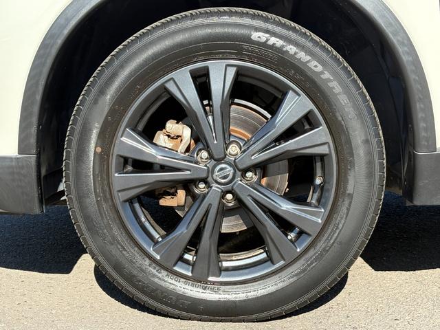 エクストレイル ２０Ｘｉ　Ｖセレクション　禁煙　４ＷＤ　全周囲カメラ　プロパイロット　ＥＴＣ２．０　ルーフレール　純正ナビ　フルセグＴＶ　デジタルインナーミラー　パワーシート　電動リアゲート　シートヒーター　ＬＥＤヘッド　純正１８インチアルミ（62枚目）