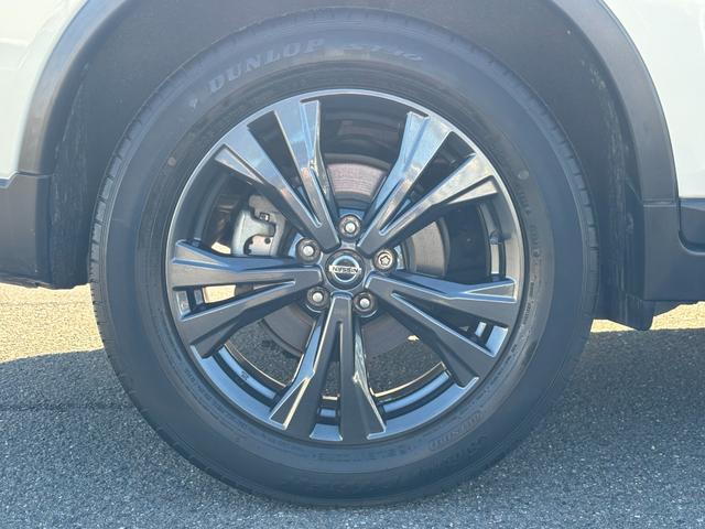 エクストレイル ２０Ｘｉ　Ｖセレクション　禁煙　４ＷＤ　全周囲カメラ　プロパイロット　ＥＴＣ２．０　ルーフレール　純正ナビ　フルセグＴＶ　デジタルインナーミラー　パワーシート　電動リアゲート　シートヒーター　ＬＥＤヘッド　純正１８インチアルミ（64枚目）