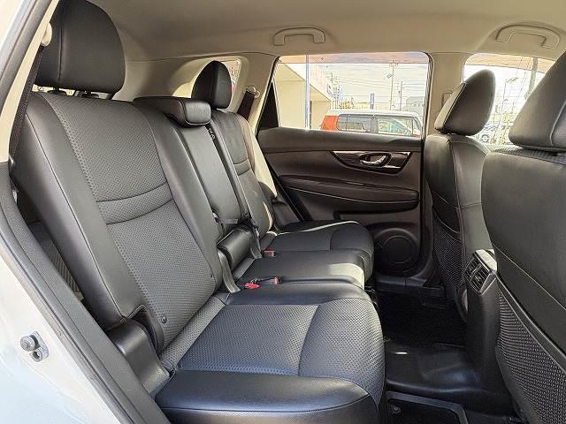 エクストレイル 20Xi 禁煙車 全周囲カメラ 純正9型ナビ プロパイロット ETC カプロンシート デジタルインナーミラー 純正18インチアルミ 電動リアゲート クリアランスソナー フルセグ エマージェンシーブレーキ(12枚目)