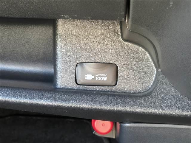 ハイエースバン スーパーＧＬ　ダークプライムＩＩ　禁煙　４ＷＤ　ディーゼル　全周囲カメラ　寒冷地仕様　純正ナビ　ＡＣ１００Ｖ電源　両側スライドドア　衝突軽減ブレーキ　ドラレコ　リアヒーター／クーラー　純正１５インチ鉄チン　ＬＥＤヘッドライト　ＥＴＣ（6枚目）