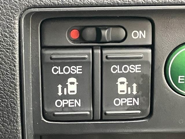 オデッセイハイブリッド ハイブリッドアブソルート・ホンダセンシングＥＸパック　禁煙　全周囲カメラ　純正ナビ　　両側電動スライドドア　ＥＴＣ　クルーズコントロール　衝突軽減ブレーキ　レーンキープ　ドラレコ　純正１７インチアルミ　フロントフォグ　ＬＥＤヘッドライト　ＨＤＭＩポート（7枚目）