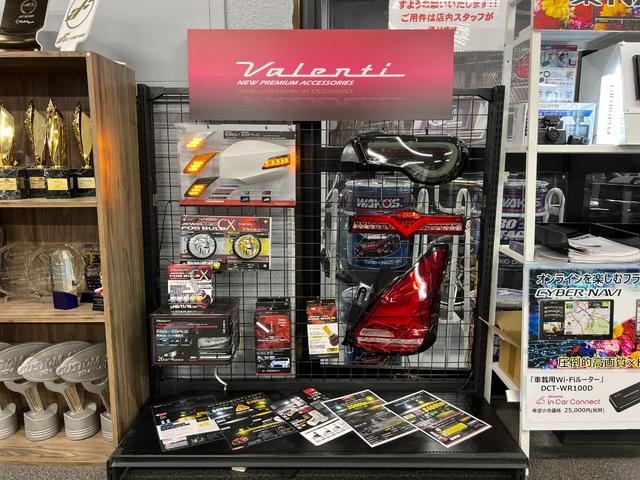 ハイブリッドＧ　Ｚ　新車コンプリートカー　ＫＵＨＬエアロキット　ＶＥＲＺ－ＷＨＥＥＬＳ１８インチＡＷ　ＦＡＬＫＥＮタイヤ　ＢＬＩＴＺ車高調　シートヒーター　１２．３インチディスプレイオーディオ　Ｂｌｕｅｔｏｏｔｈ(62枚目)