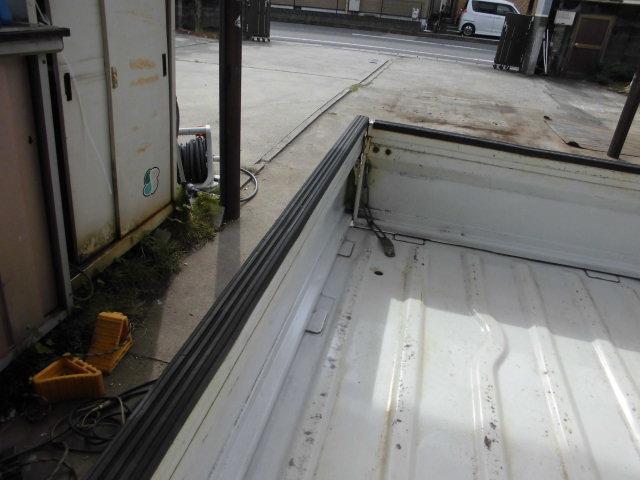 キャリイトラック FC農繁仕様 5速ミッション 4WD エアコン パワステ ショートホイールベース 車検令和8年8月まで 7インチポータブルナビ付(19枚目)