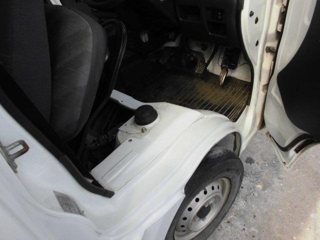 キャリイトラック FC農繁仕様 5速ミッション 4WD エアコン パワステ ショートホイールベース 車検令和8年8月まで 7インチポータブルナビ付(21枚目)