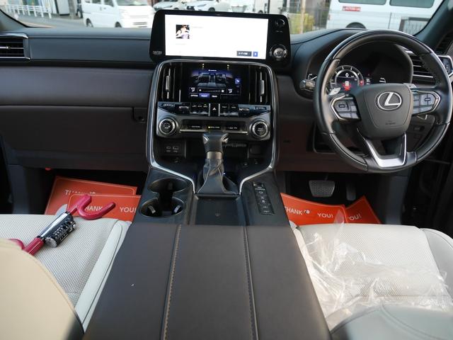 LX LX600 モデリスタエアロ オプション22インチアルミ マークレビンソン ホワイトレザー サンルーフ 寒冷地仕様 クールボックス デジタルインナーミラー 置くだけ充電 3眼LEDヘッド ドラレコ 7人乗り(24枚目)