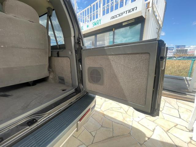 シボレーアストロ ＬＴ　ディーラー車　アストロＡＷＤ　４ＷＤ　ＬＴ　７人乗り　モケットシート　セカンドバケットシート（8枚目）