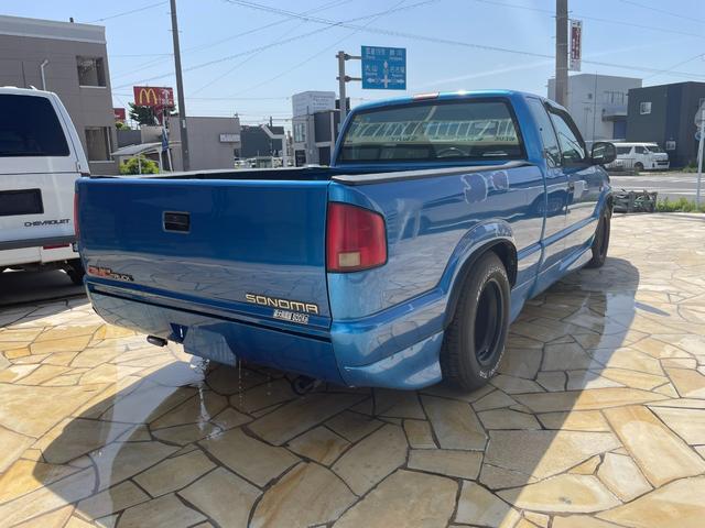 シボレーＳ－１０ 　ＥＸキャブ　ＢＯＹＤＳステアリング　オールペン可　内装リフレッシュ済（3枚目）