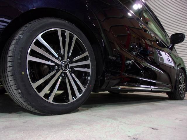 オデッセイ アブソルート・ＥＸ　アルパイン８インチナビ地デジ／Ｂｌｕｅｔｏｏｔｈ／１０．２インチ後席フリップダウンモニター／両側電動スライドドア／衝突軽減ブレーキ／ＥＴＣ／ローダウン／ＬＥＤヘッドライト／アイドリングストップ／禁煙車（26枚目）