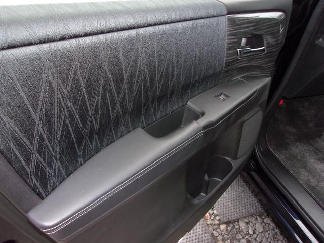 オデッセイ アブソルート・ＥＸ　アルパイン８インチナビ地デジ／Ｂｌｕｅｔｏｏｔｈ／１０．２インチ後席フリップダウンモニター／両側電動スライドドア／衝突軽減ブレーキ／ＥＴＣ／ローダウン／ＬＥＤヘッドライト／アイドリングストップ／禁煙車（41枚目）