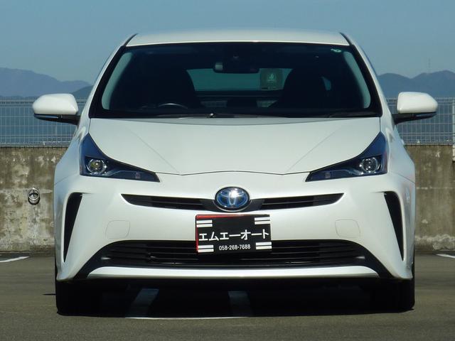 プリウス Ｓ　後期型　純正ナビ　トヨタセーフティセンス　バックカメラ　ＬＥＤヘッドライト　レーダークルーズコントロール　　ＥＴＣ　プッシュスタート　Ｂｌｕｅｔｏｏｔｈ　純正１５インチアルミホイール　オートハイビーム（2枚目）