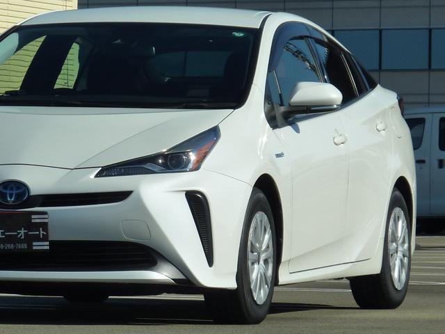 プリウス Ｓ　後期型　純正ナビ　トヨタセーフティセンス　バックカメラ　ＬＥＤヘッドライト　レーダークルーズコントロール　　ＥＴＣ　プッシュスタート　Ｂｌｕｅｔｏｏｔｈ　純正１５インチアルミホイール　オートハイビーム（6枚目）