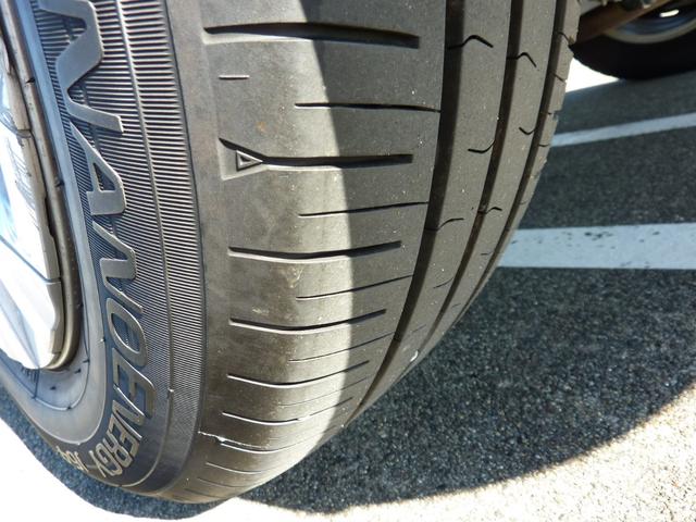 プリウス Ｓ　後期型　純正ナビ　トヨタセーフティセンス　バックカメラ　ＬＥＤヘッドライト　レーダークルーズコントロール　　ＥＴＣ　プッシュスタート　Ｂｌｕｅｔｏｏｔｈ　純正１５インチアルミホイール　オートハイビーム（28枚目）