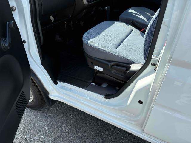 アクティバン SDX AT ETC バックカメラ 両側スライドドア キーレスエントリー エアコン 運転席エアバッグ 助手席エアバッグ 記録簿 CD DVD再生 USB ミュージックプレイヤー接続可(47枚目)