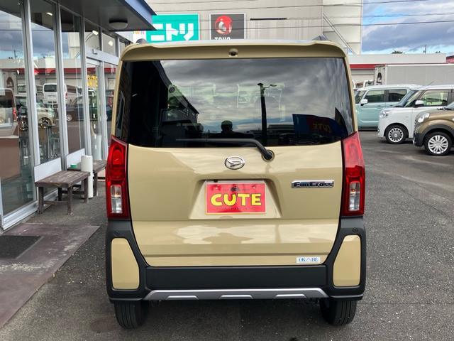 タント ファンクロス パーキングセンサー 衝突軽減システム 両側オートドア シートヒータ フルフラットシート オートLED USB接続 ルーフレール レーンキープアシスト 横滑り防止装置 LEDヘットライト パワーウィンド(6枚目)