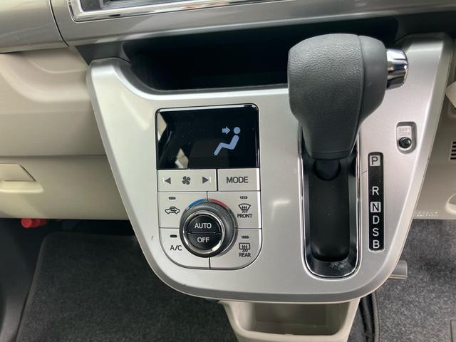 ワンオーナー　衝突軽減　レーンキープアシスト　アクセル踏み間違い防止　ナビＴＶ　バックカメラ　Ｂｌｕｅｔｏｏｔｈ接続　ＬＥＤヘッドライト　オートライト　１５インチＡＷ