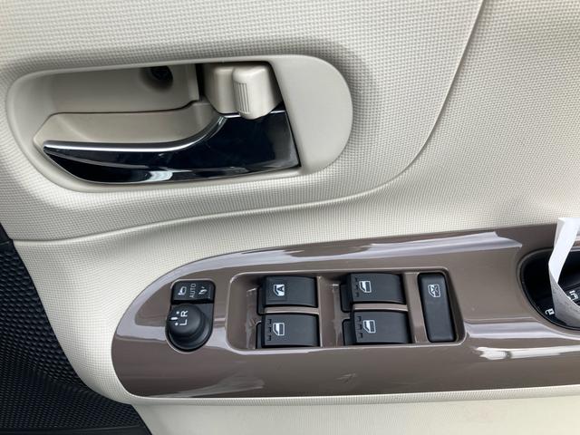 ムーヴキャンバス Ｘリミテッド　ＳＡＩＩ　ツートン　両側電動スライド　衝突軽減ブレーキ　レーンキープアシスト　ナビＴＶ　バックカメラ　Ｂｌｕｅｔｏｏｔｈ　ドラレコ　ＥＴＣ　オートライト　スマートキー（20枚目）