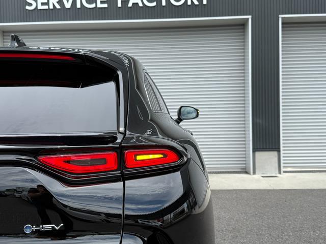 クラウンスポーツ Ｚ　パノラマルーフ　パノラミックビューモニター　ブラウンレザーシート　デジタルインナーミラー　ＥＴＣ２．０　２１インチアルミ　パワーシート　電動リアゲート　置くだけ充電　シートヒーター　シートクーラー（27枚目）