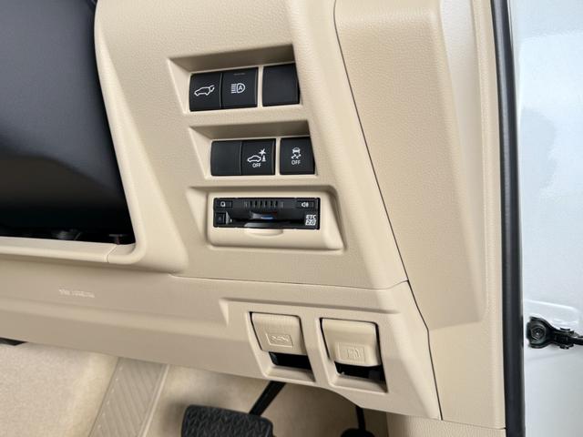 ランドクルーザー ＺＸ　サンルーフ　１２．３インチナビ　ＪＢＬサウンド　リアエンター　空気圧センサー　ルーフレール　寒冷地仕様　ＴＶキャンセラー　ドライブレコーダー前後　シートヒーター　シートクーラー（73枚目）