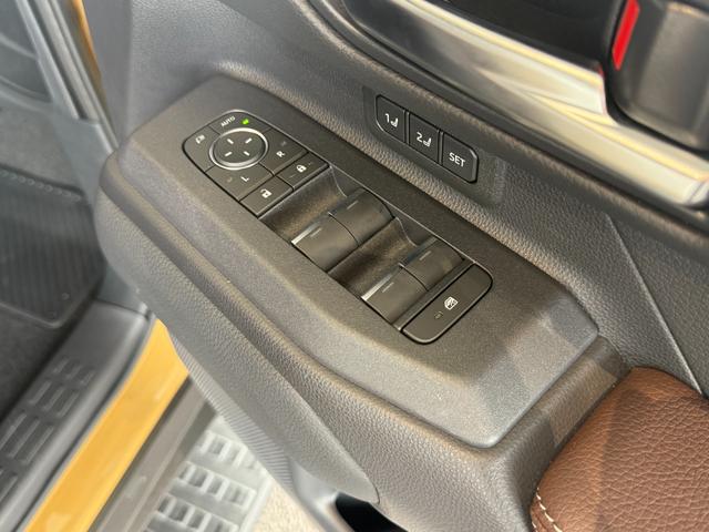 ランドクルーザー２５０ ＺＸ　サンルーフ　１２．３ＪＢＬサウンド　トヨタチームメイト　ルーフレール　パノラミックビュー　２０ＡＷ　デジタルミラー　ブラインドスポット　シートヒーター＆シートクーラー　パワーシート　パワーバックドア（39枚目）
