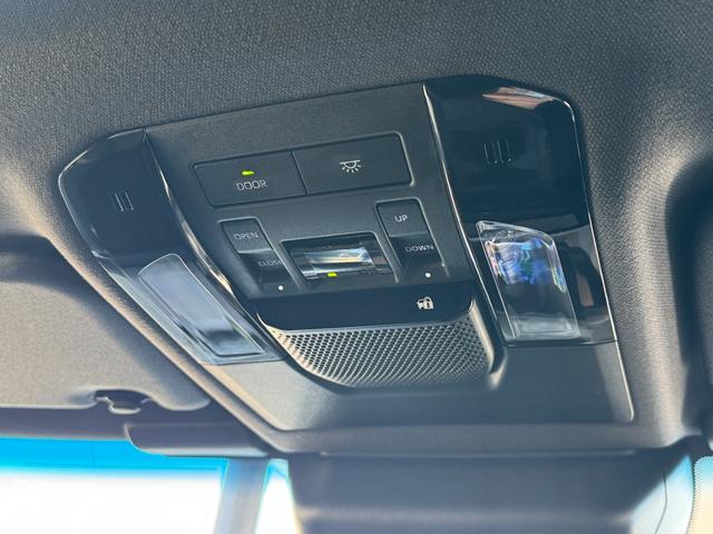 ランドクルーザー250 VX サンルーフ パノラミックビューモニター デジタルインナーミラー ブラインドスポットモニター 純正18インチアルミホイール 電動リアゲート おアワーバックドア ルーフレール トヨタチームメイト(70枚目)