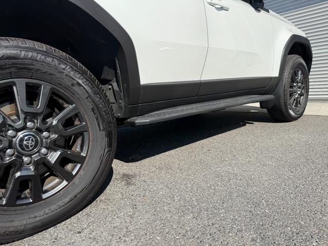 ランドクルーザー250 VX サンルーフ チームメイト 12.3インチJBLサウンドナビ パノラミックビュー デジタルインナーミラー ブラインドスポットモニター ルーフレール シートヒーター シートクーラー パワーバックドア(26枚目)