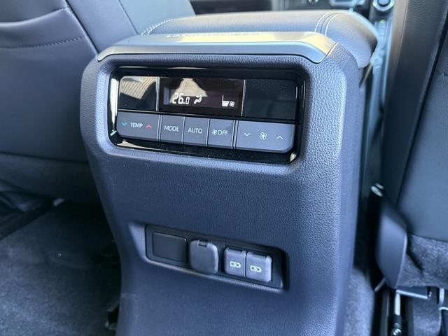 ランドクルーザー250 VX サンルーフ チームメイト 12.3インチJBLサウンドナビ パノラミックビュー デジタルインナーミラー ブラインドスポットモニター ルーフレール シートヒーター シートクーラー パワーバックドア(52枚目)