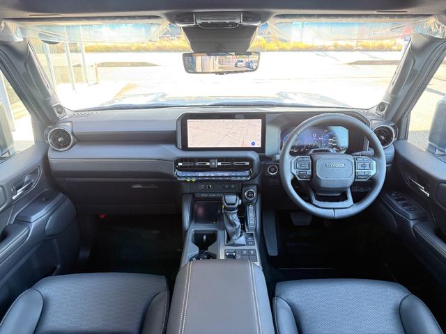 ランドクルーザー250 VX サンルーフ チームメイト 12.3インチJBLサウンドナビ パノラミックビュー デジタルインナーミラー ブラインドスポットモニター ルーフレール シートヒーター シートクーラー パワーバックドア(53枚目)