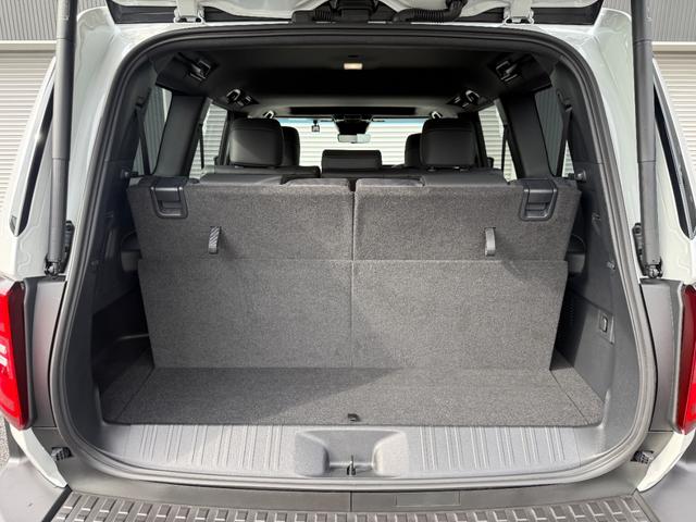 ランドクルーザー250 VX サンルーフ チームメイト 12.3インチJBLサウンドナビ 丸目ヘッドライト パノラミックビュー デジタルインナーミラー ブラインドスポットモニター ルーフレール シートヒーター シートクーラー(32枚目)