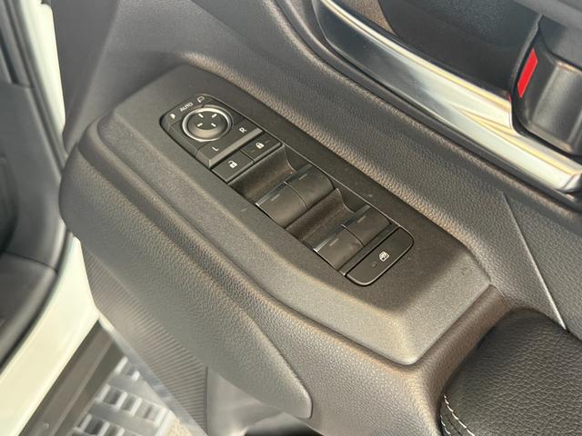 ランドクルーザー250 VX サンルーフ チームメイト 12.3インチJBLサウンドナビ 丸目ヘッドライト パノラミックビュー デジタルインナーミラー ブラインドスポットモニター ルーフレール シートヒーター シートクーラー(36枚目)