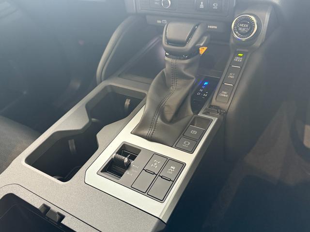 ランドクルーザー250 VX サンルーフ チームメイト 12.3インチJBLサウンドナビ 丸目ヘッドライト パノラミックビュー デジタルインナーミラー ブラインドスポットモニター ルーフレール シートヒーター シートクーラー(56枚目)