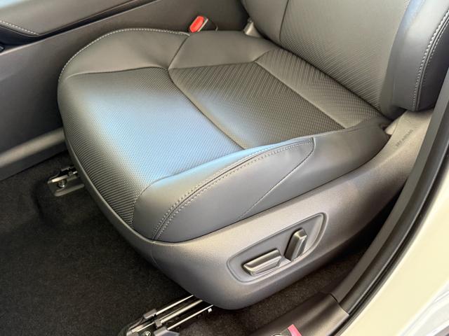 ハリアーハイブリッド Ｚ　レザーパッケージ・ナイトシェード　パノラマルーフ　ＡＣ１００Ｖ　本革　１２．３ＪＢＬサウンドナビ　パノラミックビュー　デジタルミラー　ブラインドスポット　シートヒーターシートクーラー　パワーシート　ステアリングヒーター　ＥＴＣ２．０（48枚目）