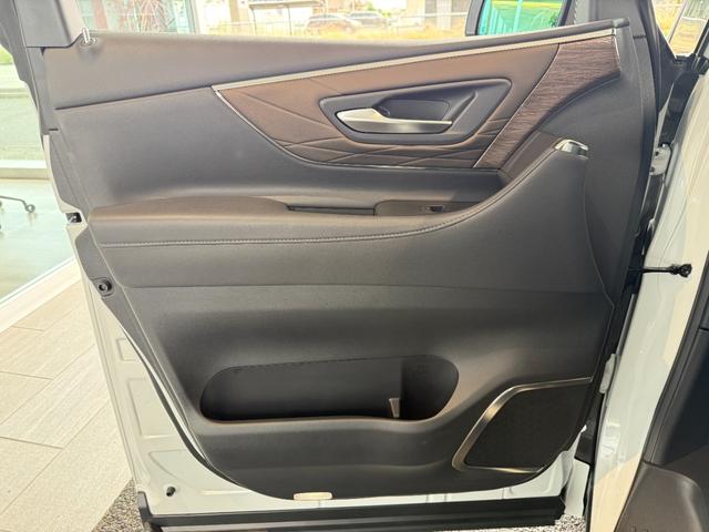 ヴェルファイアハイブリッド エグゼクティブラウンジ　モデリスタエアロ　シグネチャー　ＪＢＬサウンドナビ　サンルーフ　フリップダウンモニター　パノラミックビュー　デジタルミラー　ブラインドスポット　純正１９ＡＷ　ドラレコ前後　ＨＵＤ　　ＡＣ１００Ｖ（48枚目）